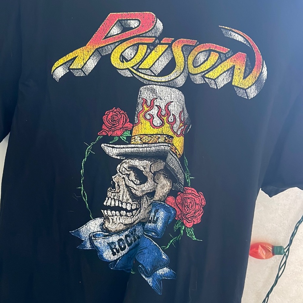 NWOT | Men’s Poison Graphic Tee